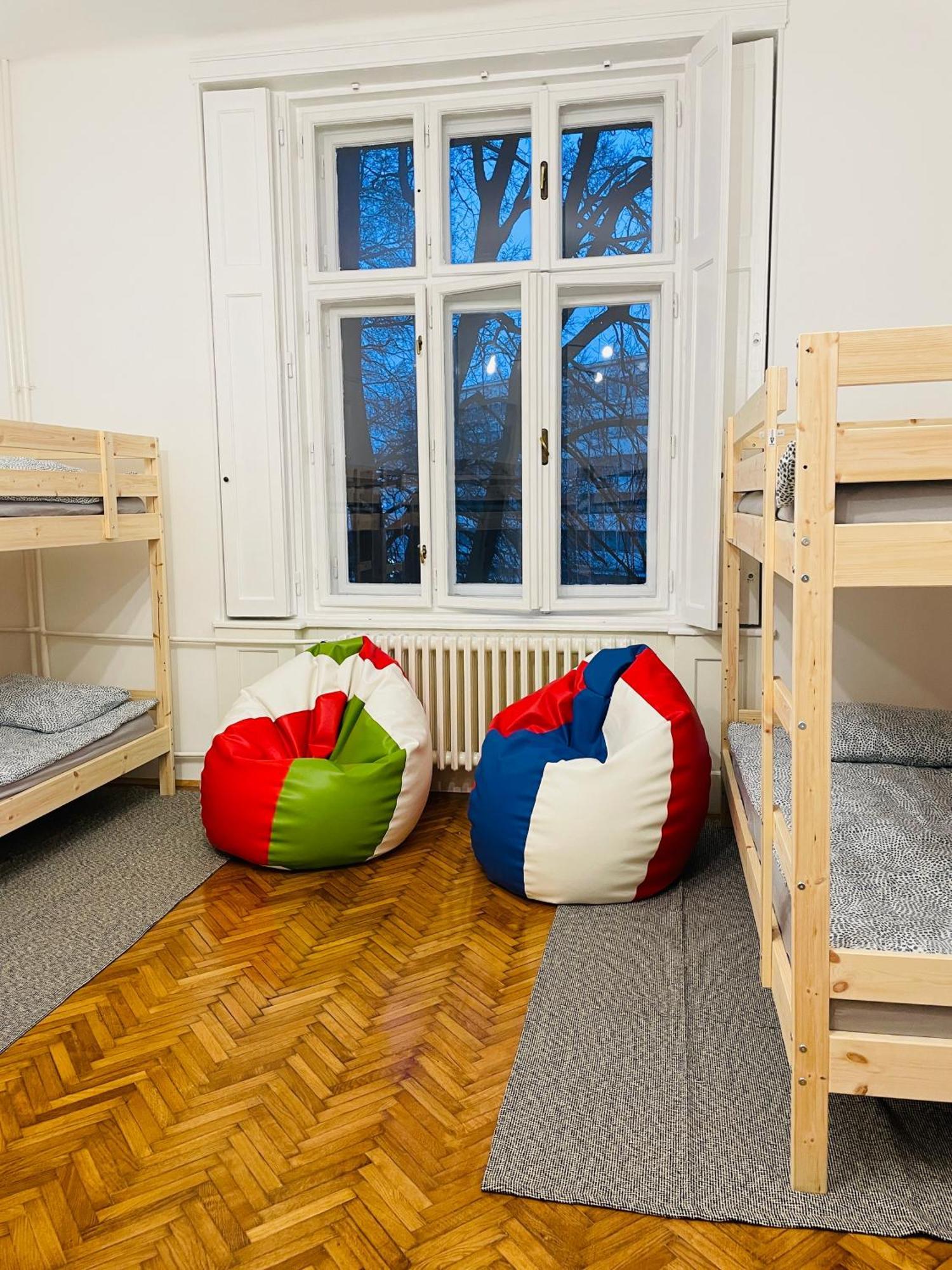 Hostel Green World Nowy Sad Zewnętrze zdjęcie